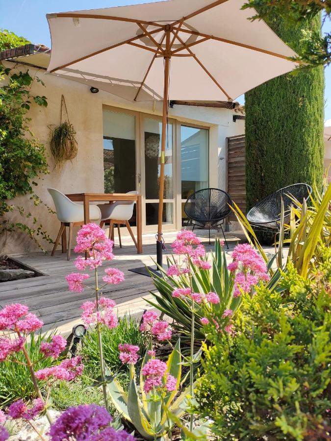Villa Cabrida Cabrieres-d'Avignon Bagian luar foto